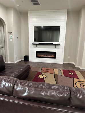 TV connectée, cheminée