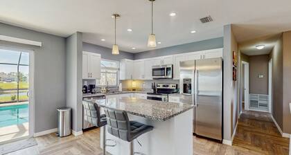 Dog friendly house with private pool, lanai, and washer & dryer