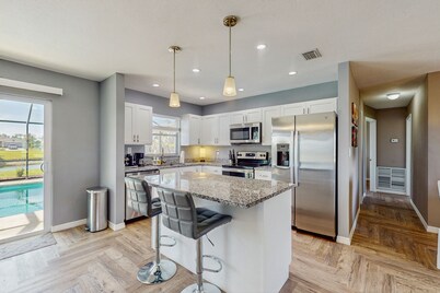 Dog friendly house with private pool, lanai, and washer & dryer