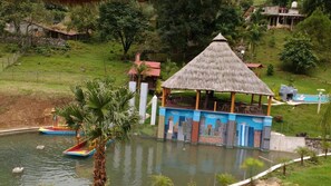 Basic Cabin, Garden View | Living area