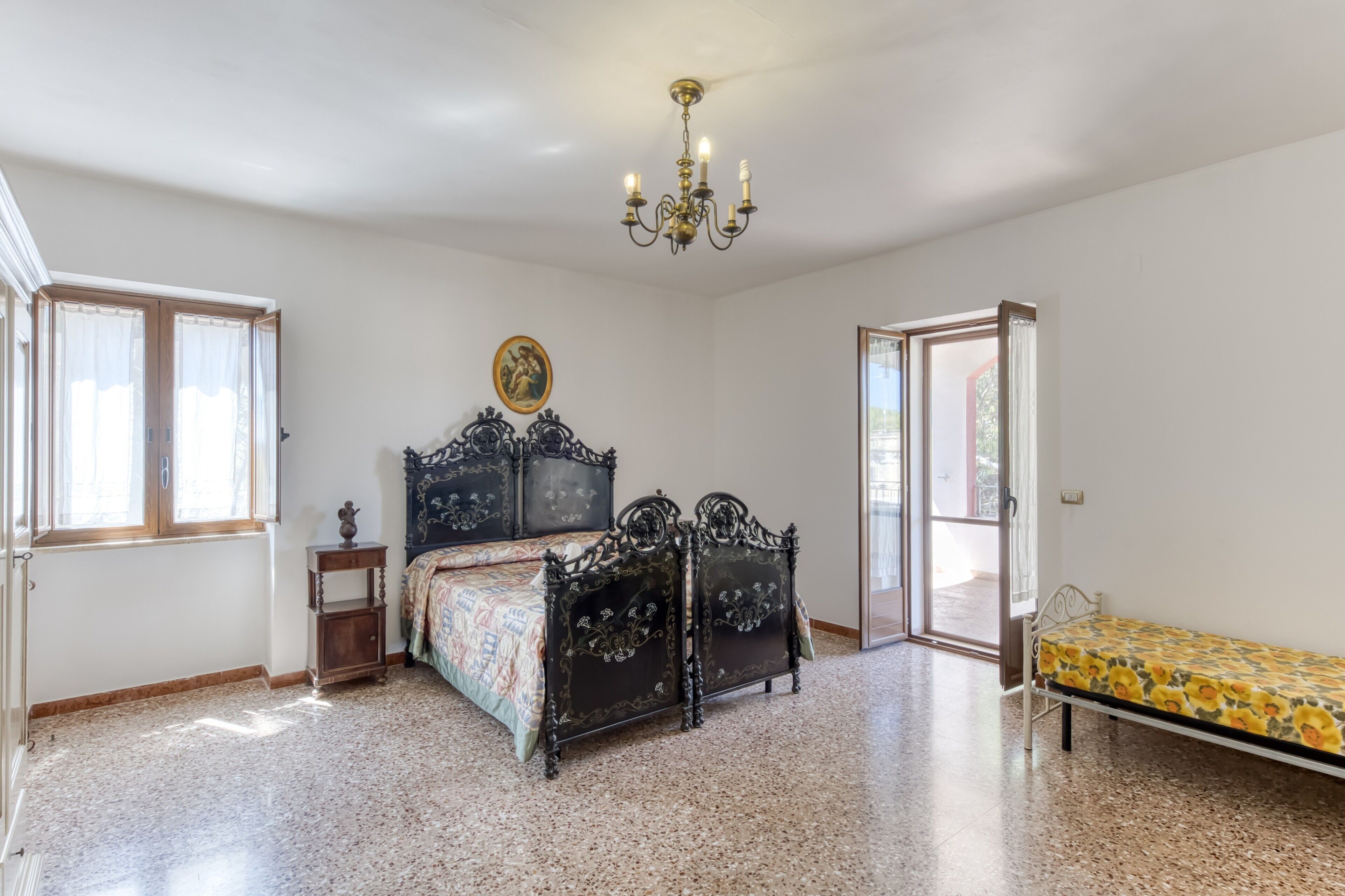 3 habitaciones y ropa de cama 