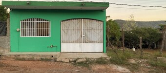 Charming 2-bedroom house with AC, WiFi in amazing Mazatlán