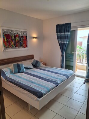 1 bedroom, in-room safe, iron/ironing board, free WiFi