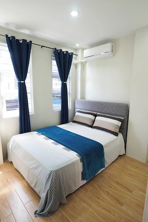 2 bedrooms, iron/ironing board, Internet, bed sheets