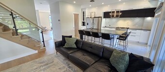 Luxury Home - Near Downtown Ottawa