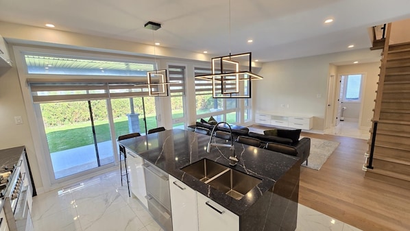 Microwave, oven, stovetop, dishwasher