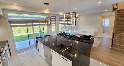 Luxury Home - Near Downtown Ottawa