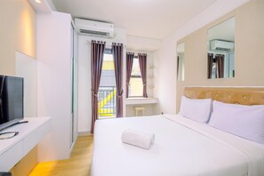 Standard Studio - Homey And Best Choice Studio Apartment Transpark Cibubur (Depok)