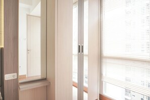 Standard Apartment - Spacious 1Br At High Floor Tokyo Riverside Pik 2 Apartment (Teluknaga)