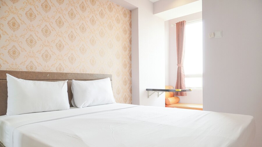 Homey And Nice Studio Cinere Bellevue Suites Apartment