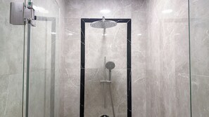 Apartemen Standar | Kamar mandi