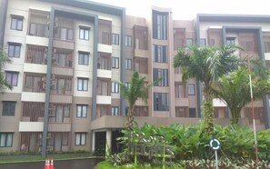 Exterior - Comfort 1Br At Royal Heights Apartment (Bogor)