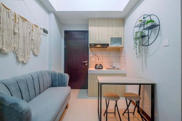 Interior - Comfort 1Br At Royal Heights Apartment (Bogor)