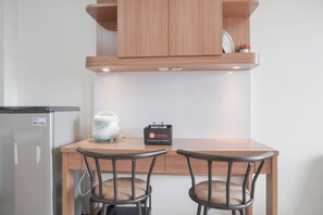 Standard Apartment | Dining room