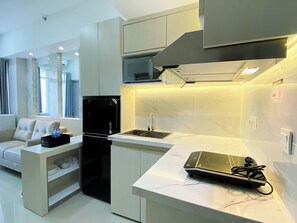 Deluxe Apartment | Private kitchen