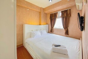 Standard Apartment - Pleasant And Modern Look 1Br Green Pramuka City Apartment (Jakarta)