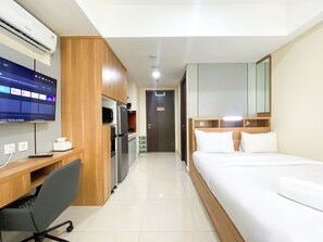 Standard Studio - Minimalist Design Studio At Pollux Chadstone Apartment (Cikarang)