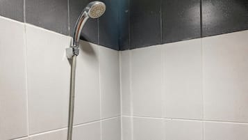 Studio Standar | Kamar mandi