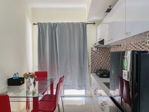 Standard Apartment - Homey And Modern 2Br At Marina Ancol Apartment (Jakarta)