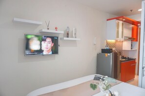 Interior - Well Furnished Studio Apartment Cinere Bellevue Suites (Depok)