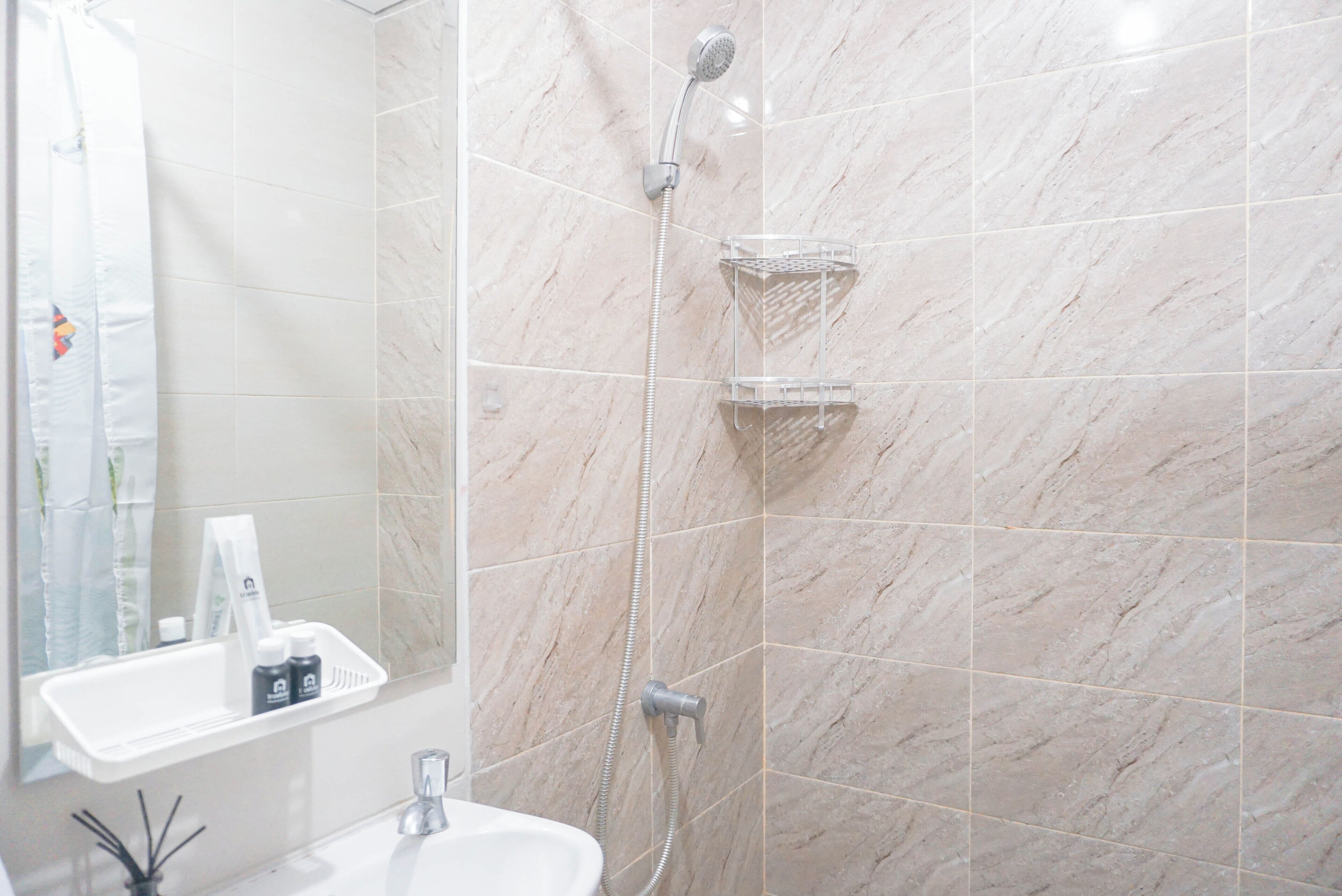 Standard Studio | Bathroom