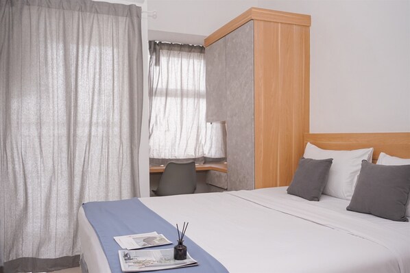 Standard Studio - Cozy And Homey Studio At Serpong Garden Apartment (Cisauk)