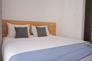 Standard Studio - Cozy And Homey Studio At Serpong Garden Apartment (Cisauk)