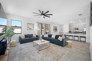 Smart TV, fireplace, table tennis