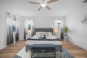 10 chambres, bureau, fer et planche à repasser, lit parapluie