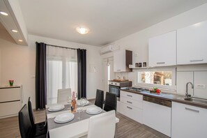 冰箱、烤箱、炉灶、洗碗机