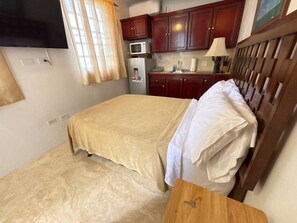 1 bedroom, iron/ironing board, travel cot, WiFi