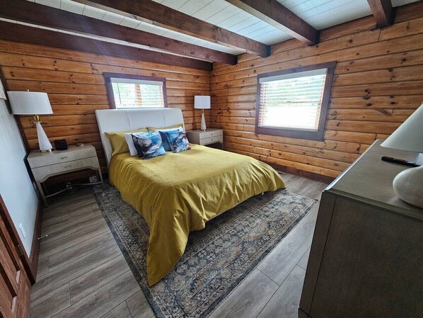 3 bedrooms, bed sheets