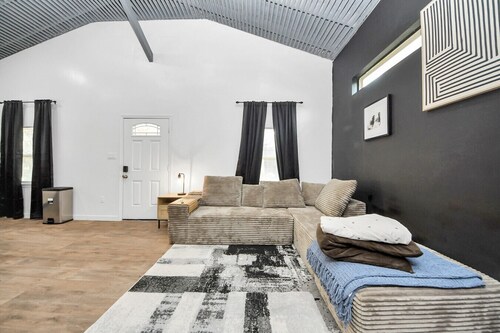 Cosytastic 2 Room Zen Den