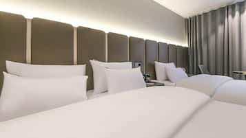 Deluxe Twin Room | Individually decorated, individually furnished, free WiFi, bed sheets