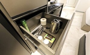 Decoración personalizada, muebles diferentes y wifi gratis