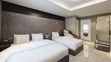 Suite | Individually decorated, individually furnished, free WiFi, bed sheets