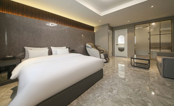 Decoración personalizada, muebles diferentes y wifi gratis