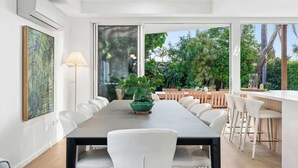 Unclassified image, 4 of 38, button - Beachfront Luxury Villa & Pool (Wurtulla)
