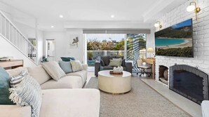 Unclassified image, 3 of 38, button - Beachfront Luxury Villa & Pool (Wurtulla)