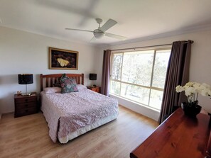 5 soverom, strykejern/-brett, wi-fi og sengetøy