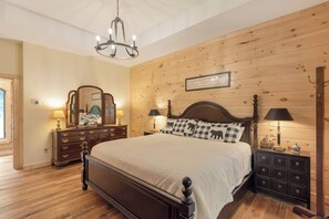 4 bedrooms, iron/ironing board, travel cot, free WiFi
