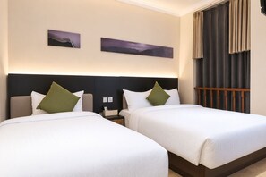 Deluxe Triple , Window - Asphodel Inn - Newly Renovated (Singapore)