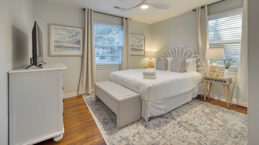 Arsenal Buyout by Avantstay 2 Homes Near Sullivans Island w/ Outdoor Dining