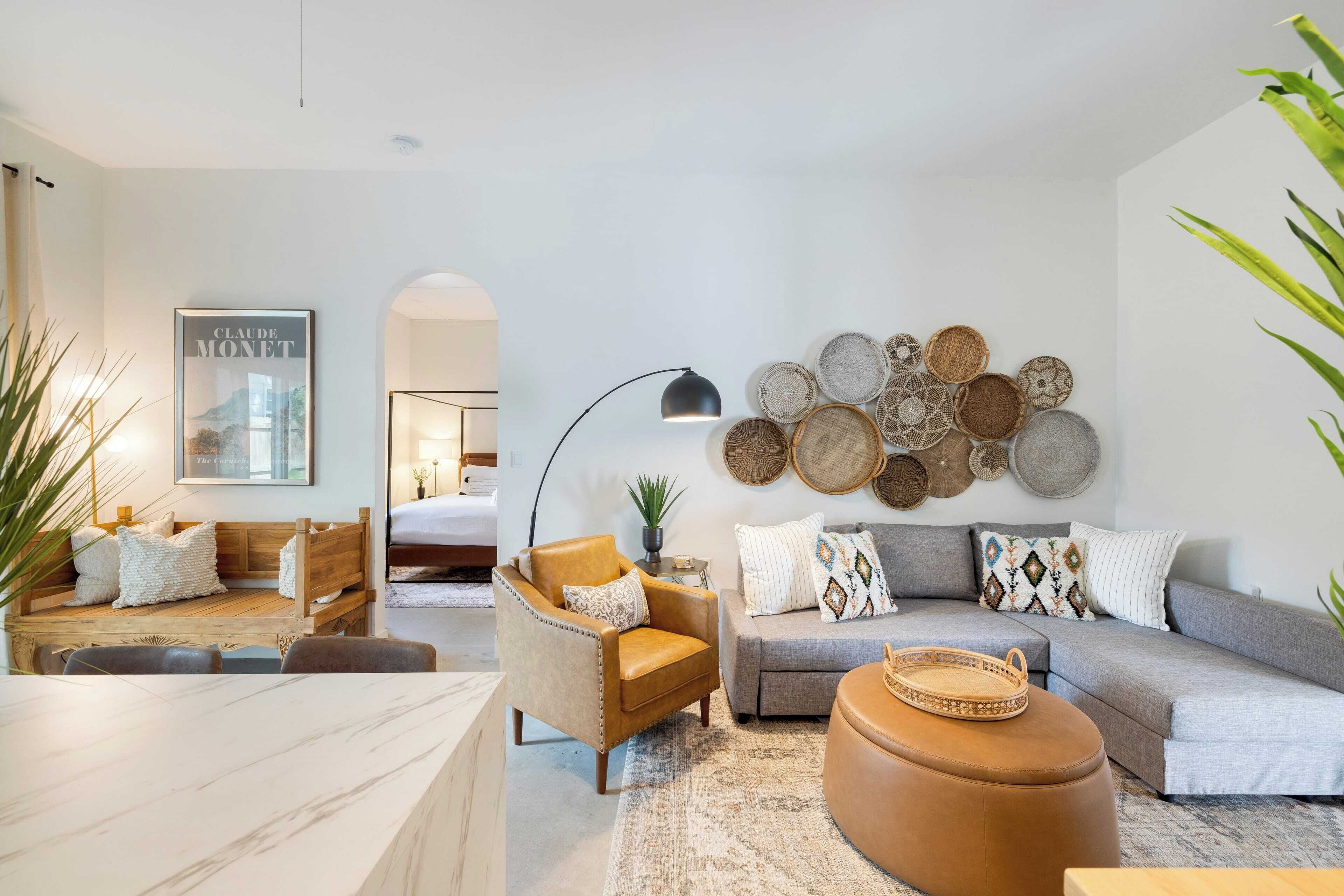 House (5 Bedrooms) | Interior