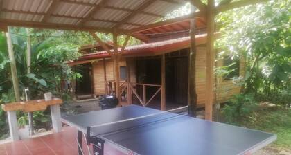 Cozy cabin in enchanting Uvita with WiFi