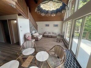 Interior - Beach front newly renovated 4 bed house quiet safe beach Family Friendly (Heriot Bay)