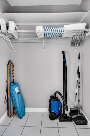 Apartment | 1 bedroom - Chic 1BR Getaway Near FLL Airport 6 MN to Ocean (Dania Beach)