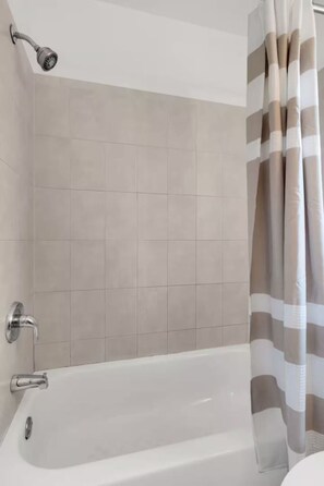 1 bedroom - Relaxed Vibe Near Beach Parking Fast Wi-fi (Dania Beach)