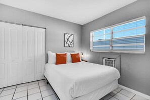 Apartment | 1 bedroom - Cozy 1BR Retreat 6 Mins to Beach Free Parking (Dania Beach)