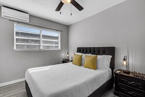 Apartment | 3 bedrooms - Triplex With 3 Bedrooms 6 Min Beach Free Parking (Dania Beach)